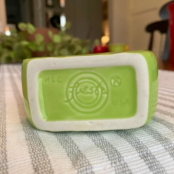 Fiestaware CHARTREUSE Mini Disc Pitcher - Picture 4 of 6